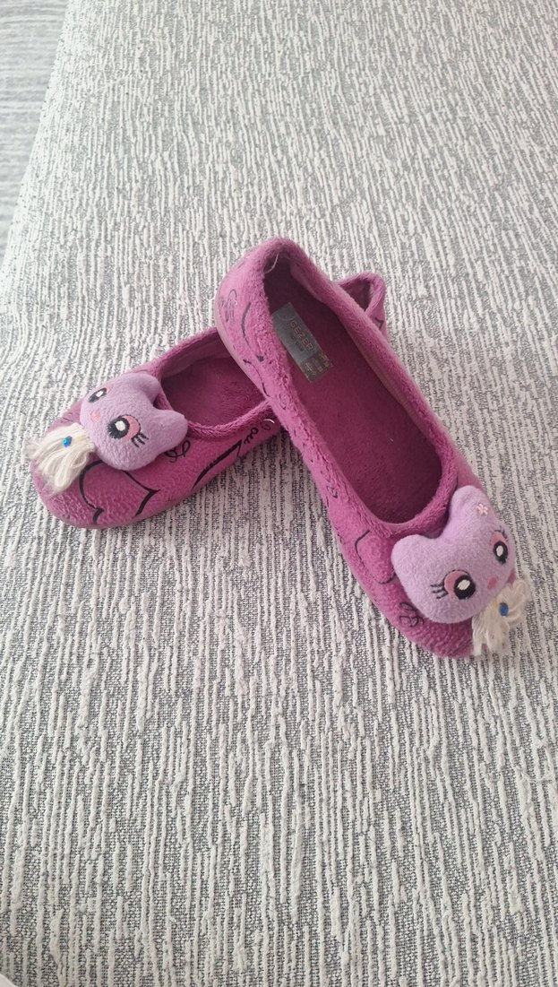 Pembe Nakışlı Kız Çocuk Ev Terliği - Görsel 2