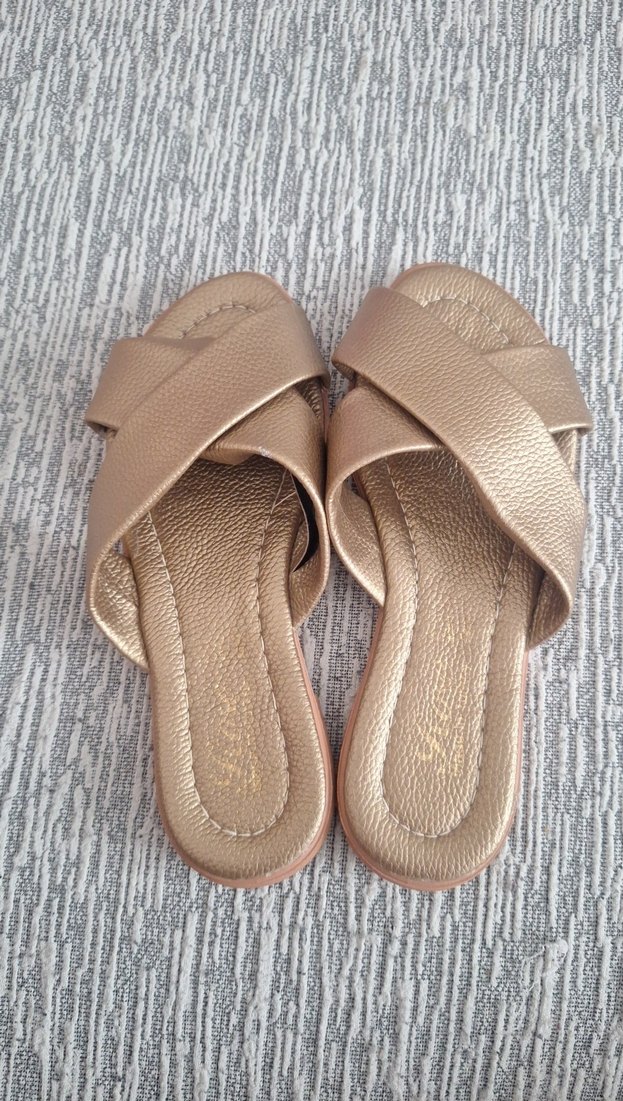 Kadın Parlak Altın Terlik - Görsel 2