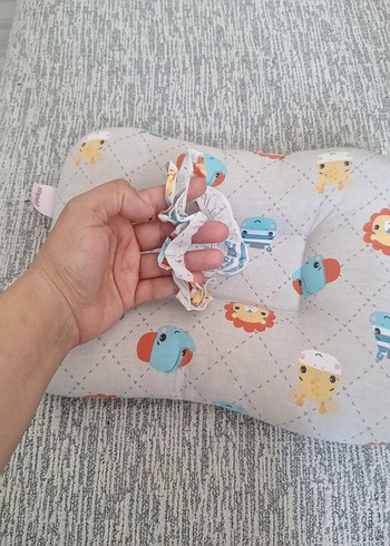 Gri Desenli Çocuk emzirme Yastığı - Görsel 3