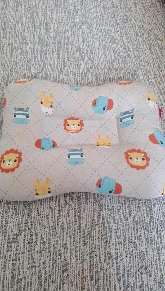 Gri Desenli Çocuk emzirme Yastığı - Görsel 2