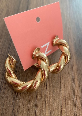 Zincir Detaylı Gold Midi Küpe