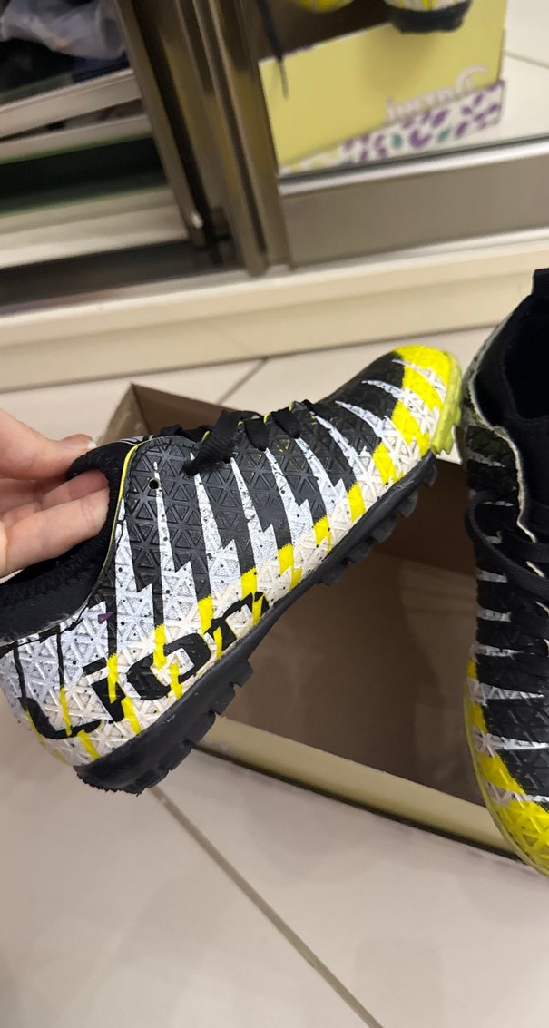 Sarı Yılan Desenli Erkek Futbol Ayakkabısı - Görsel 3