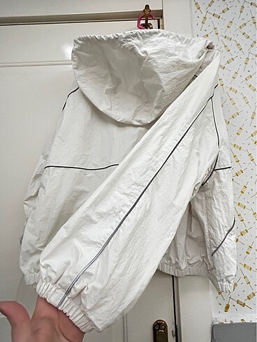 Beyaz yağmurluk - Görsel 7