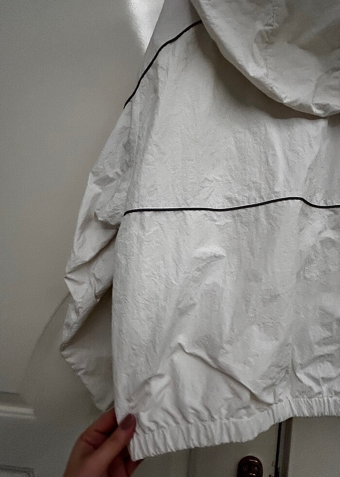 Beyaz yağmurluk - Görsel 5