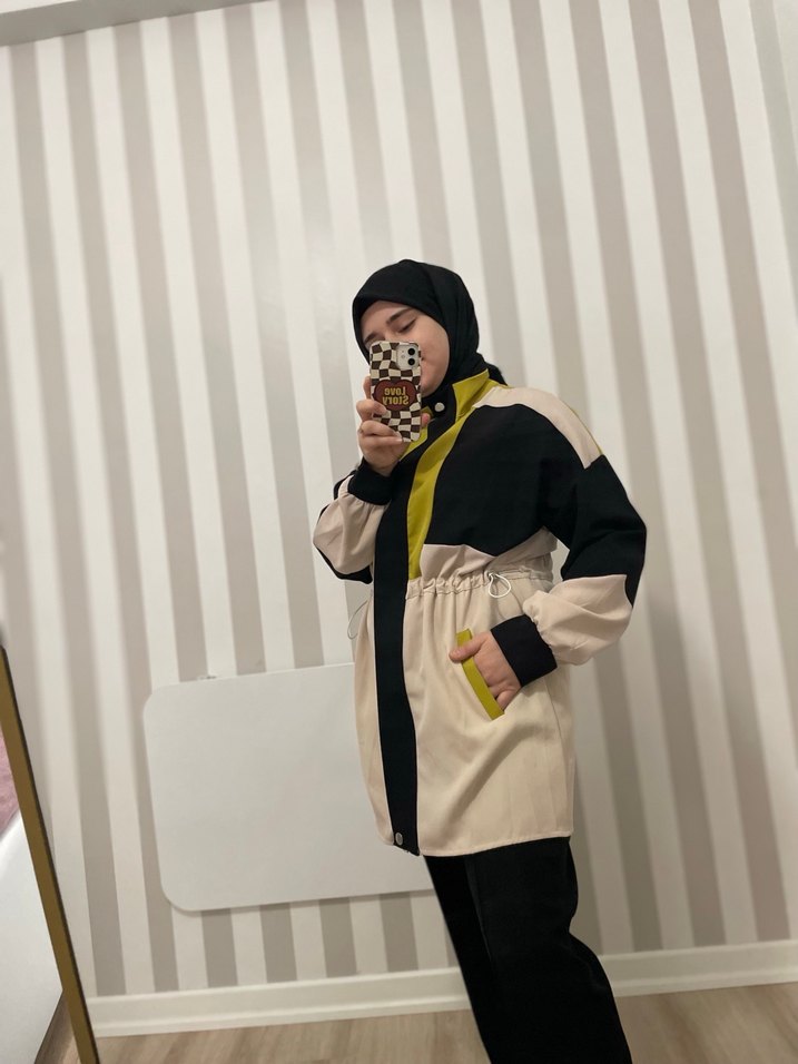 Kadın tesettür eşofman takımı ve eşarp - Görsel 3