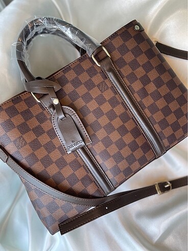 Louis Vuitton LOUİS VUİTTON