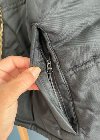 s/m Beden Nike Siyah Kapüşonlu Kışlık Mont
