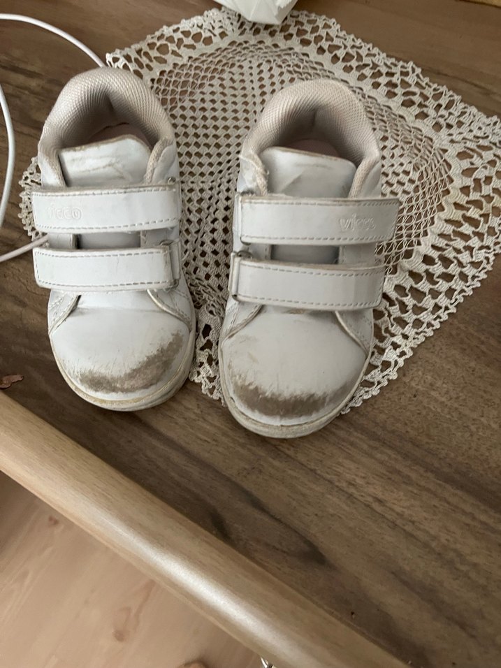 Beyaz ve pembe  Çocuk Spor Ayakkabı - Görsel 2