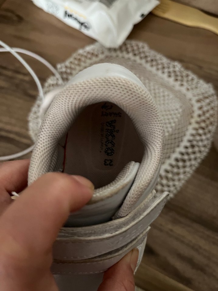 Beyaz ve pembe  Çocuk Spor Ayakkabı - Görsel 3