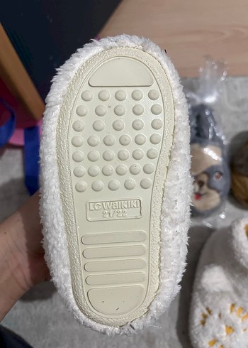 Kız Çocukları İçin Sıcak Peluş Ev Terlikleri - Görsel 2