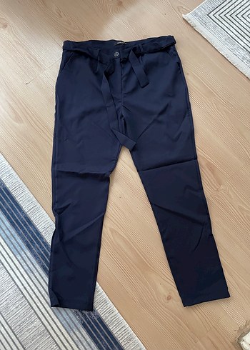 Kemerli Lacivert Kadın Kumaş Pantolon