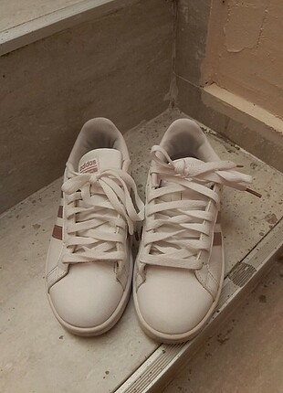 Adidas Spor Ayakkabı
