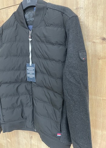 Tommy Hilfiger Siyah Fermuarlı Erkek Sokak Stili Mont