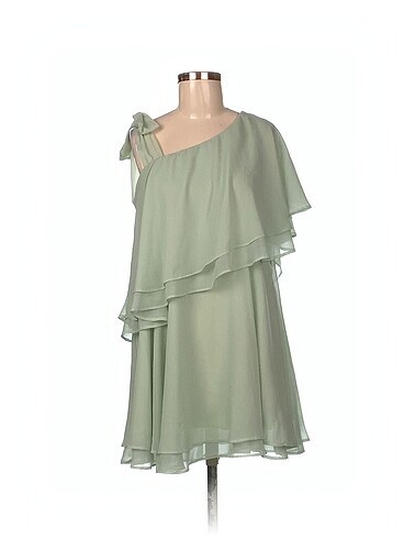 H&M Kısa Elbise %70 İndirimli.
