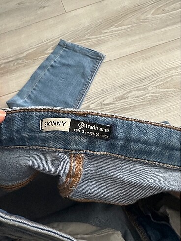 32 Beden Stradivarius skinny jean pantolon
