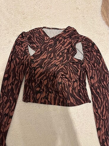xs Beden çeşitli Renk Bershka Bluz