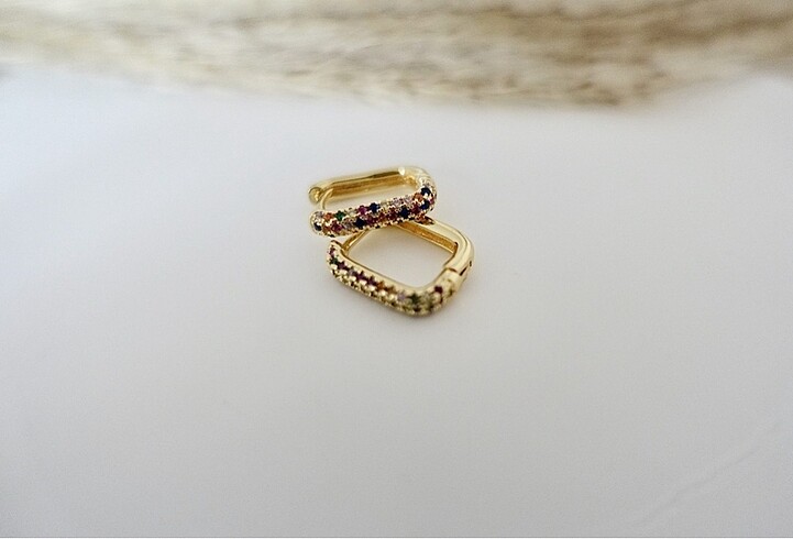 Zirkon Taşlı Halka Piercing