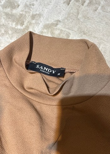 Drapeli Kısa Kollu Bej Midi Elbise - Görsel 3