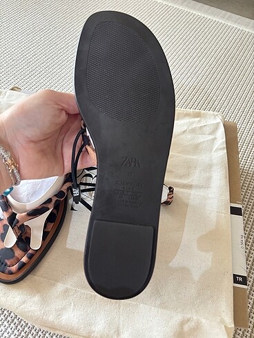 39 Beden haki Renk Zara leopar sandalet