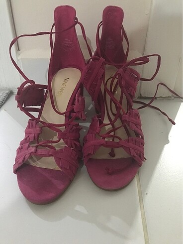 Ninewest sandalet