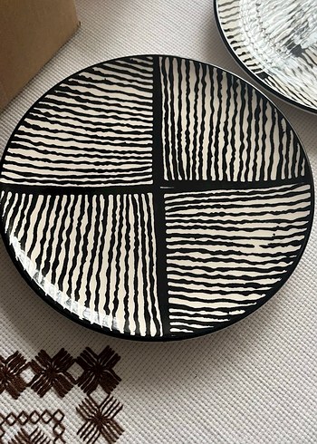 Siyah Desenli 6'lı Pasta Tabak Seti - Görsel 4