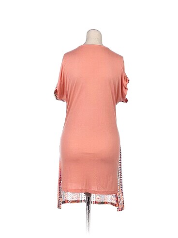 m Beden PreLoved Kısa Elbise %70 İndirimli.