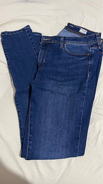 COLINS LARA MODEL SKINNY