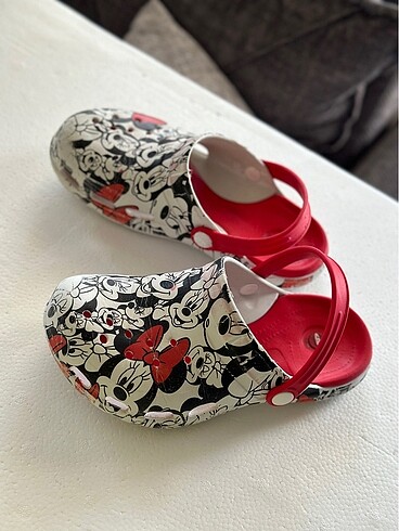 Crocs terlik