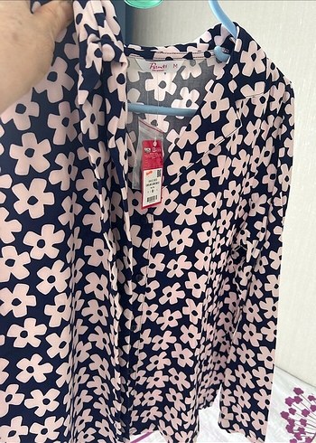 m Beden Pembe Çiçek Desenli pijama takımı