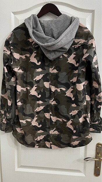 38 Beden H&M asker desenli çeketi
