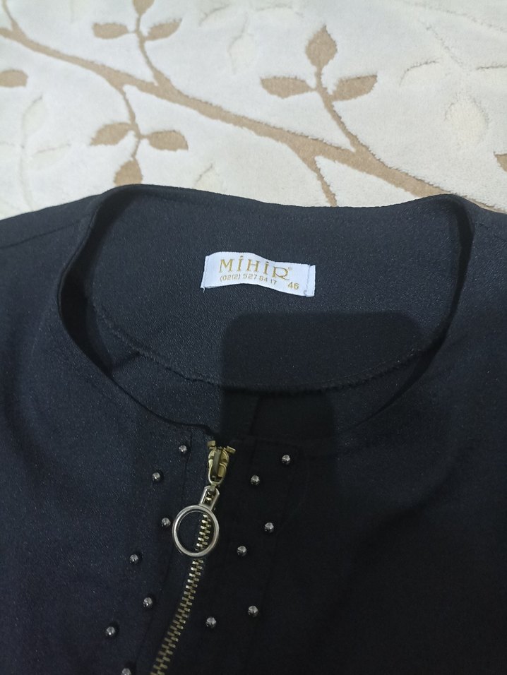 Siyah V Yakalı Kadın Tunik - Görsel 4