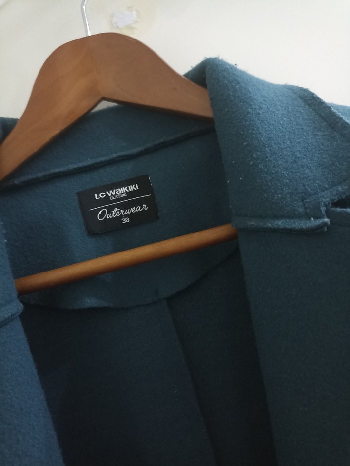 Cepli ve Kemerli Uzun Koyu Yeşil Kaban - Görsel 3