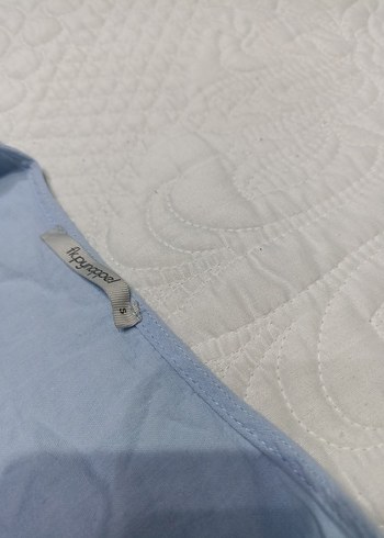 Mavi V Yaka Düğmeli Kadın Keten Gömlek - Görsel 3