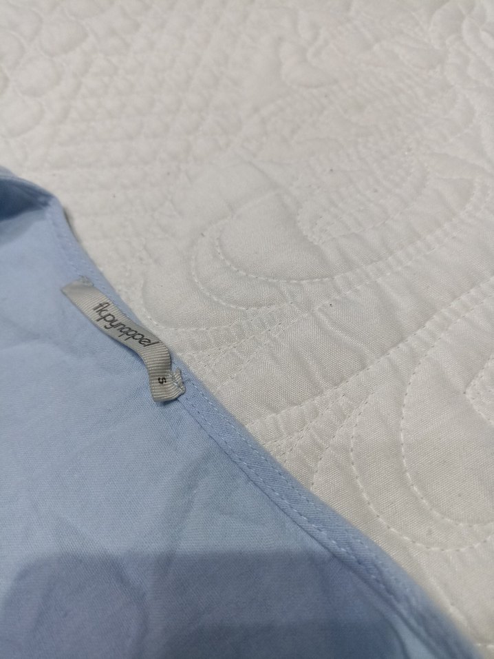 Mavi V Yaka Düğmeli Kadın Keten Gömlek - Görsel 3