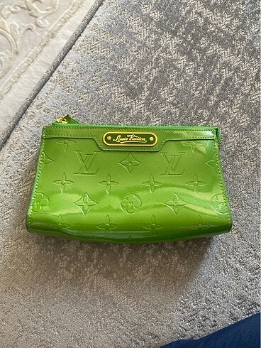 LOUIS VUITTON Monogram Vernis