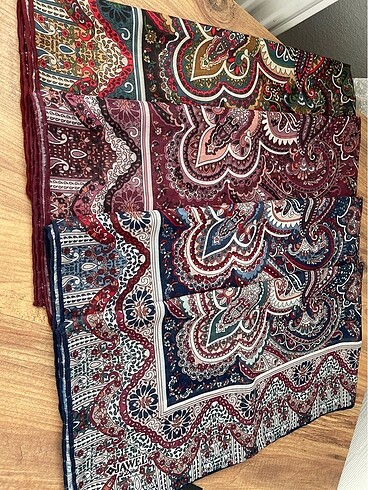 Armine Soft eşarp etiketli