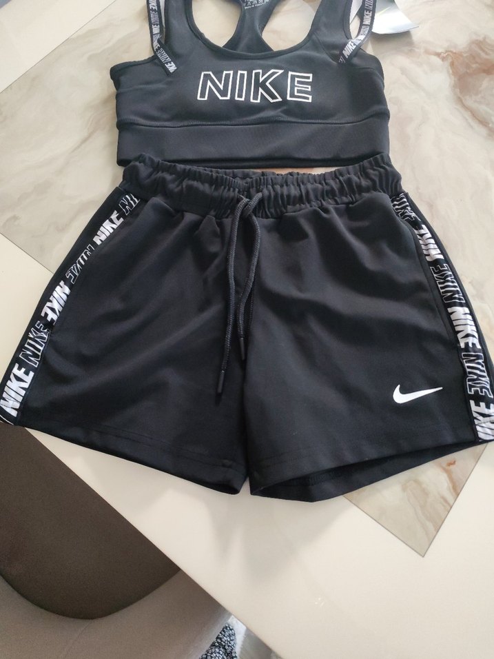 Nike Siyah Mini Spor Takım Kadın - Görsel 2