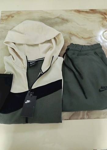 Nike l