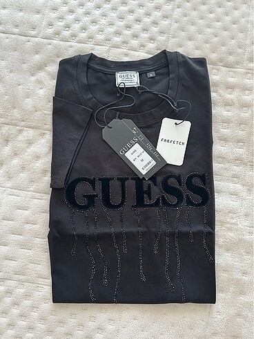 Guess Guess tişört s m l xl beden