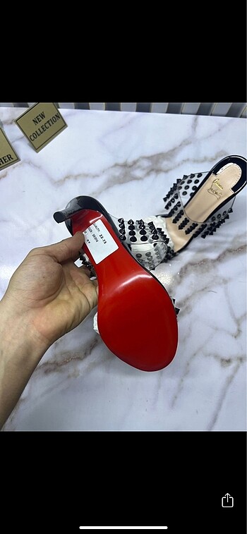 37 Beden Christian Louboutin deri topuklu terlik