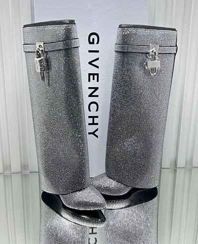 38 Beden Givenchy çizme uzun