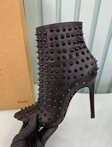 38 Beden Louboutin topuklu
