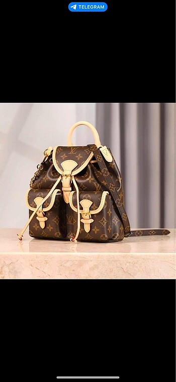 Louis vuitton sırt çantası