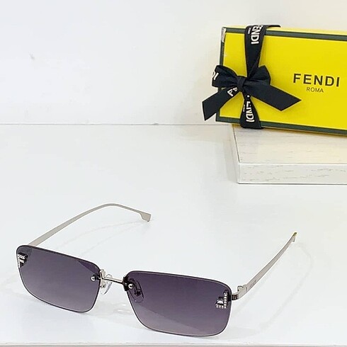 Fendi güneş gözlüğü