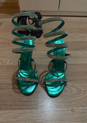 37 Beden Bilek Kemerli renkli Stiletto Topuklu Kadın Ayakkabı