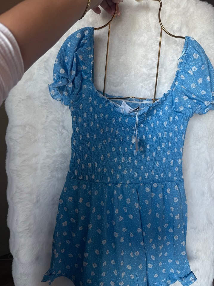 Mavi Mini Denim Tulum, V Yaka, Fırfırlı - Görsel 4