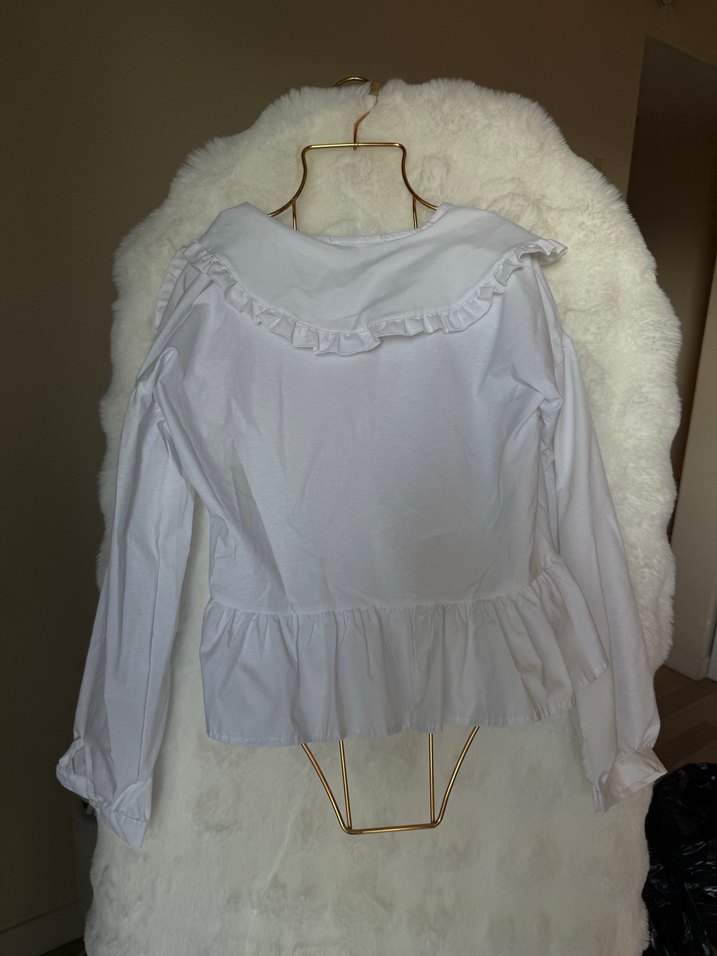 Beyaz Fırfırlı Keten Kadın Gömlek - Görsel 3