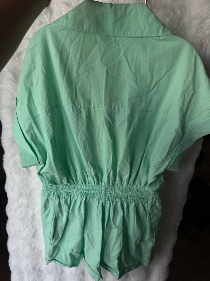 Yeşil Kısa Kollu Keten Mini Tulum - Görsel 4