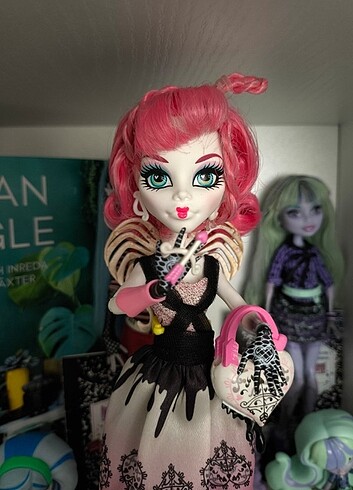  Beden Renk Monster high bebek