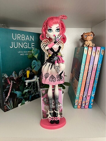  Beden Monster High